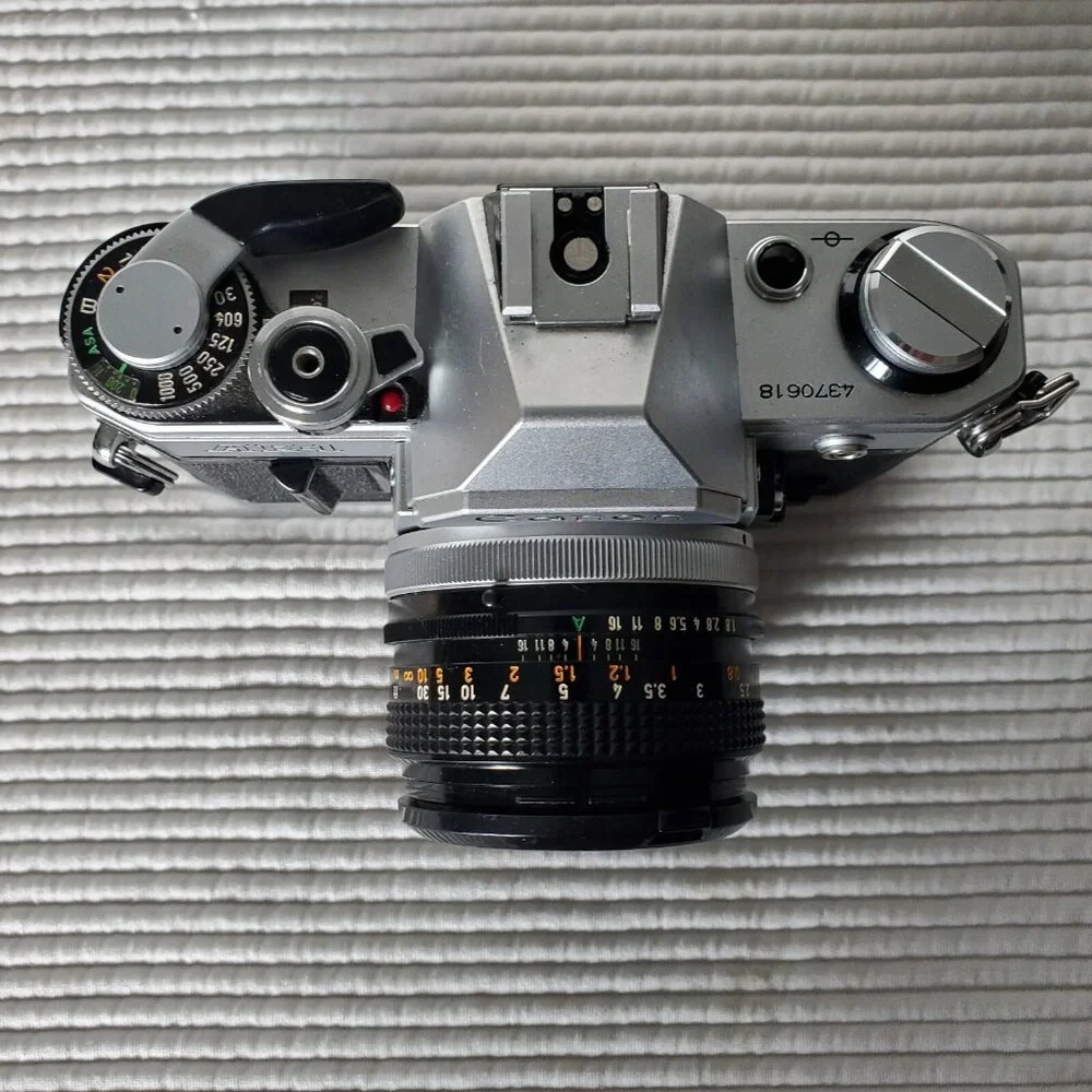 Canon AE-1 SLR Camera 50mm Lense Vivitar Flash Zoom Lense Manual Film Not Tested - Picture 3 of 16